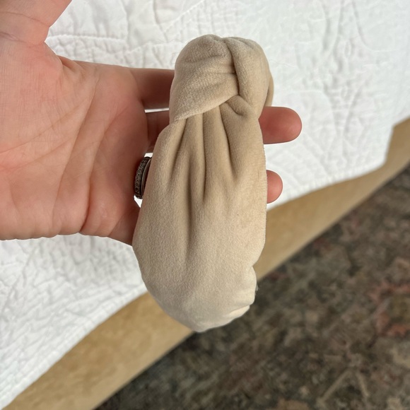 Latte Velvet Knotted Headband - Picture 2 of 5